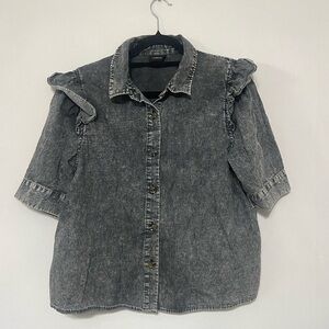 Who What Wear washed black/grey ruffle shoulder button down blouse